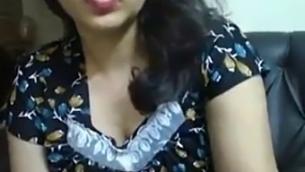 Indian Aunty With Large Breasts Engages In Video Call With Her Boyfriend